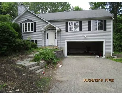 3 Hankey St, Leicester, MA 01542