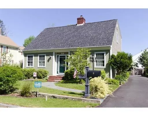 8 Vine St, Taunton, MA 02780