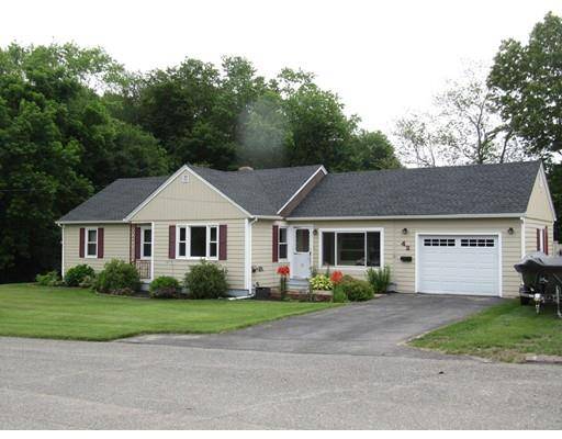 42 Arkwright Road, Webster, MA 01570