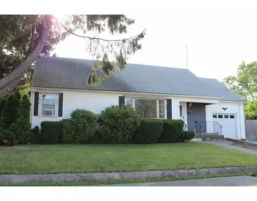 31 Coolidge St, Methuen, MA 01844