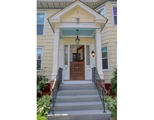 30 Beechwood Ave, Springfield, MA 01108