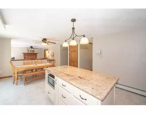 Groton, MA 01450,93 Castle Dr