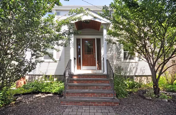 67-67A Mary St, Arlington, MA 02474