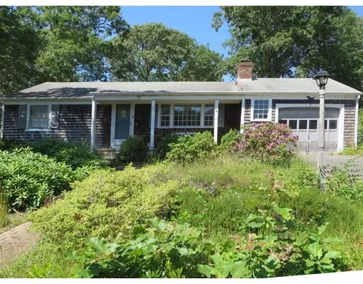 2 Paddock Dr, Harwich, MA 02645