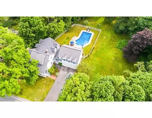 West Newbury, MA 01985,82 Maple Street