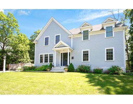 Hingham, MA 02043,34 Colonial Rd