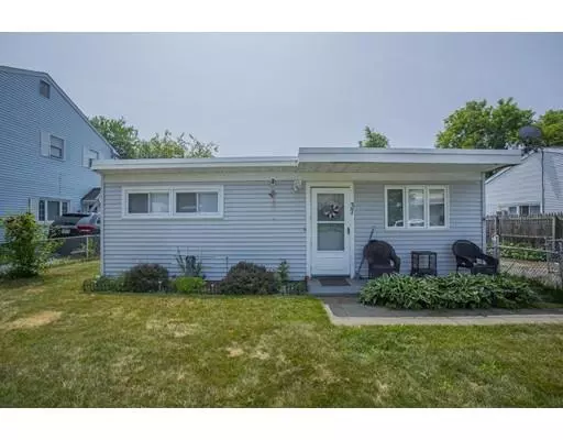 37 Dubois St, Springfield, MA 01151