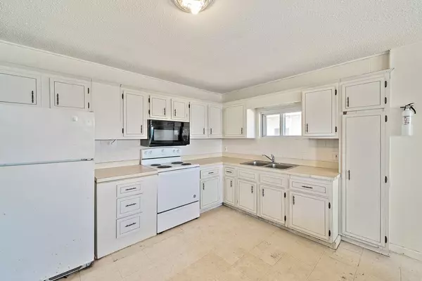 Salisbury, MA 01952,504 N End Blvd