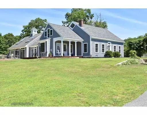 96 Sandra Lee Lane, Tiverton, RI 02878