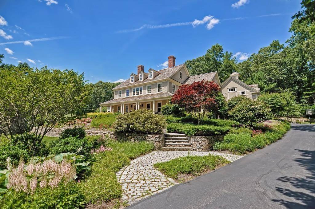 Wrentham, MA 02093,50 Old Cumberland Rd