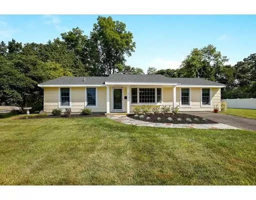 7 Perkins Rd, Danvers, MA 01923