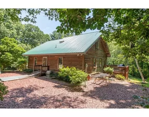 Kingston, NH 03848,13 Happy Hollow Lane