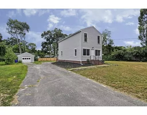 941 S Precinct Street, Taunton, MA 02718