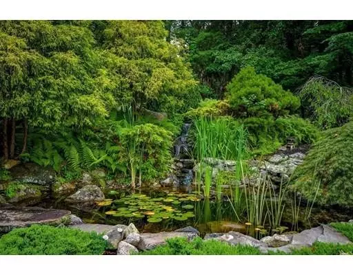 Weston, MA 02493,29 Sherburn Circle