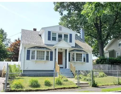 28 Arnold St, Methuen, MA 01844