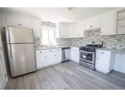 East Longmeadow, MA 01028,29 Day Ave