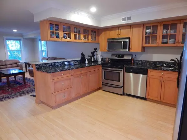 668 East Broadway #2, Boston, MA 02127