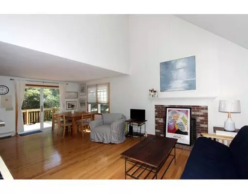 Eastham, MA 02642,825 Great Pond Rd