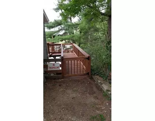 Charlton, MA 01507,7 Clark Rd