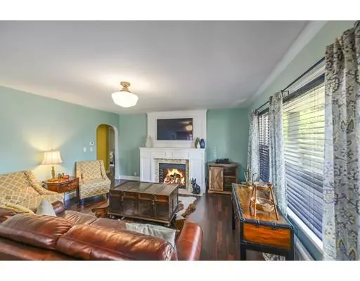 Tiverton, RI 02878,78 Warren Ave