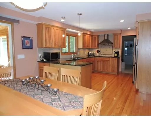 Sharon, MA 02067,10 Hawk Lane