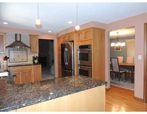 Sharon, MA 02067,10 Hawk Lane