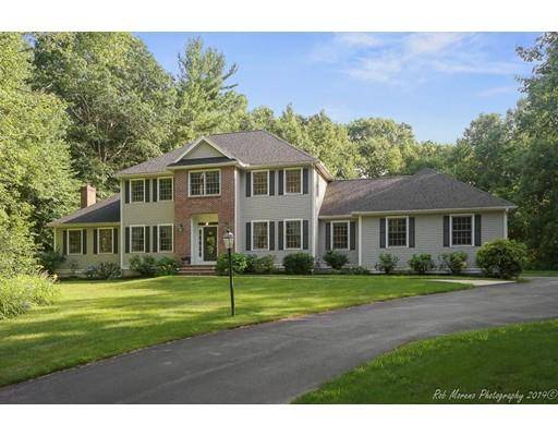 12 Somerset Dr, Andover, MA 01810