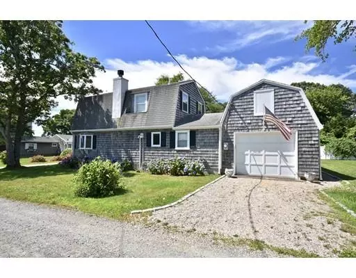 24 Mattakiset Rd, Mattapoisett, MA 02739