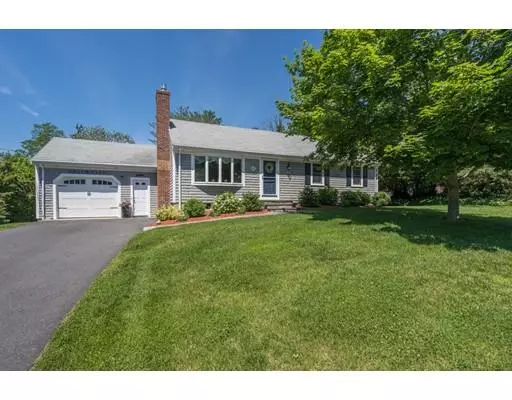 65 Robbins Cir, Dennis, MA 02638