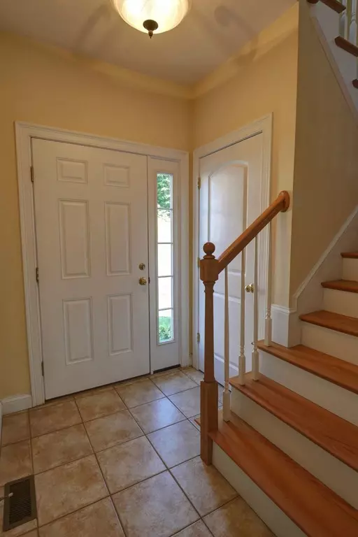 West Boylston, MA 01583,28 Jasmine Dr #28