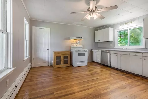 Danvers, MA 01923,26 Clinton Ave