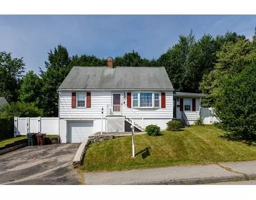 28 Davis Rd, Auburn, MA 01501