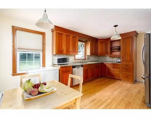 Auburn, MA 01501,28 Davis Rd