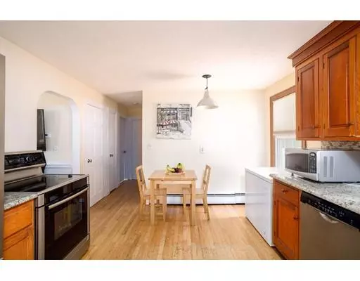 Auburn, MA 01501,28 Davis Rd