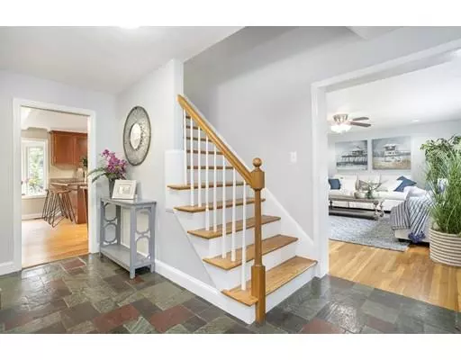 Lexington, MA 02421,10 Birch Hill Ln