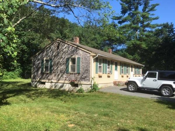 2 Carpenter Ln, Freetown, MA 02717