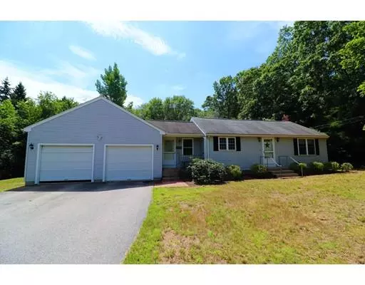 49 Homeward Ave, Uxbridge, MA 01569