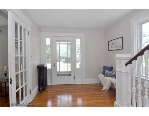 Seekonk, MA 02771,492 Taunton Ave