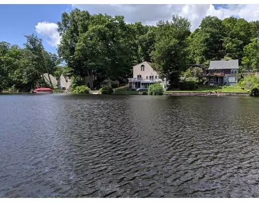 32 Lake Sargent Dr, Leicester, MA 01524