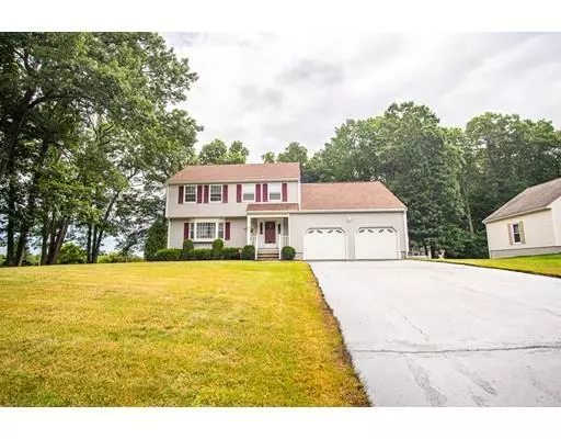 10 Langley Lane, Tewksbury, MA 01876