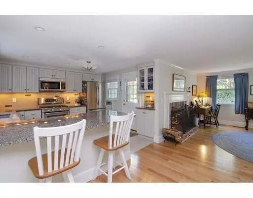 Eastham, MA 02642,15 Weir Rd