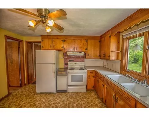 East Longmeadow, MA 01028,636 Parker St