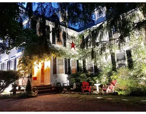 93 Longmeadow Rd, Taunton, MA 02780