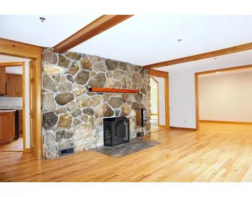 East Longmeadow, MA 01028,39 Kibbe Rd