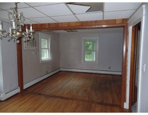 Auburn, MA 01501,11 Wallace Ter