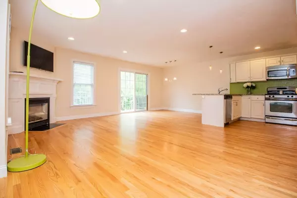 Ayer, MA 01432,3 Bayberry Ln #C