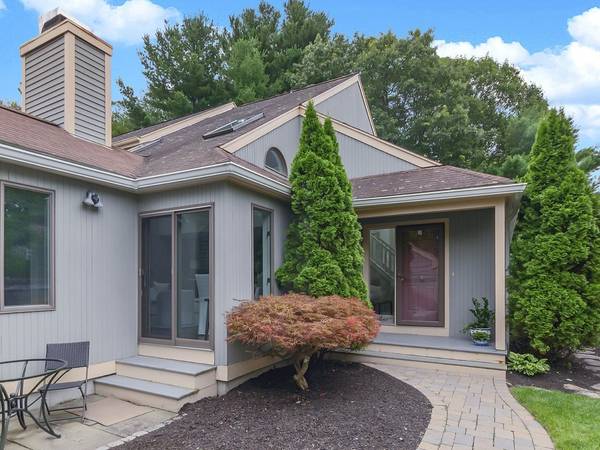 46 Cutting Cross Way #46, Wayland, MA 01778