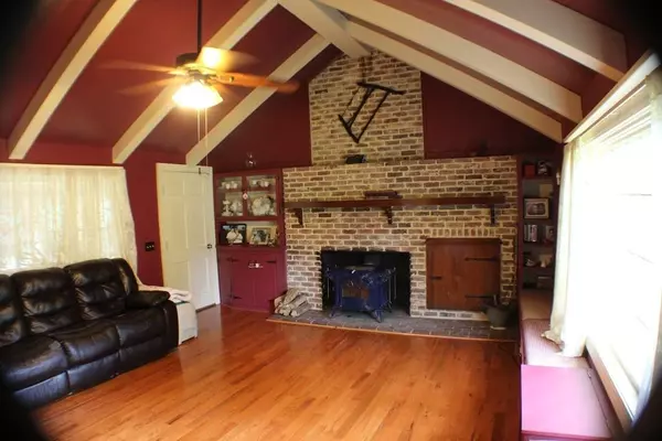 Rehoboth, MA 02769,94 Anawan St