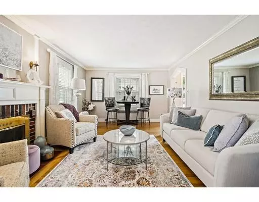 Milton, MA 02186,11 Buckingham Rd