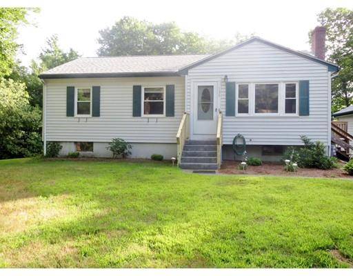 135 Conlyn Ave, Franklin, MA 02038